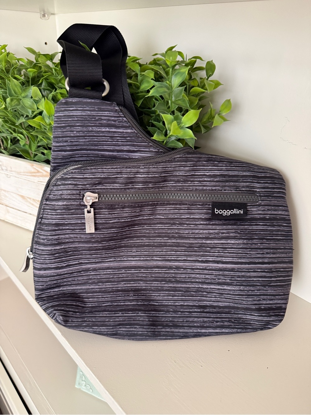 Baggallini Gray Black Striped Crossbody Bag Adjustable Strap Travel Purse